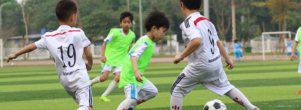 Lớp học bóng đá tại Linh Đàm, Hoàng Mai